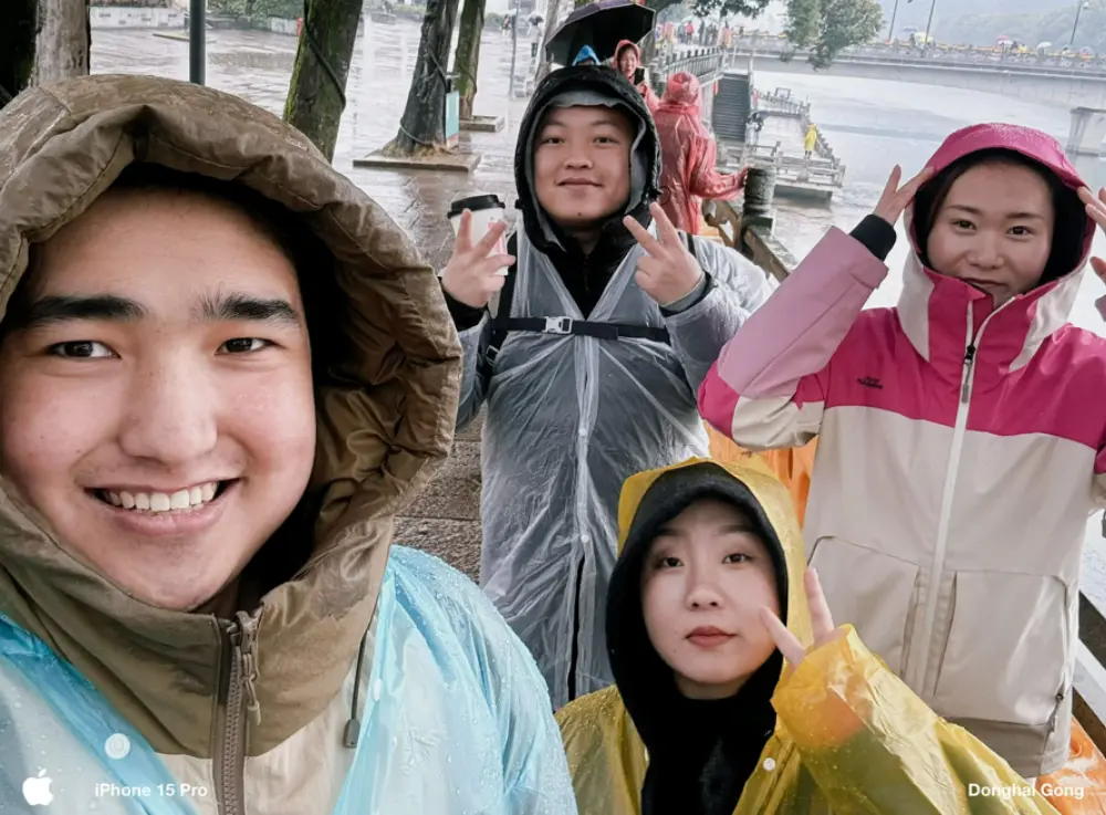来一张合影吧