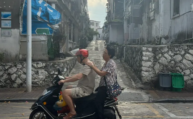走街串巷